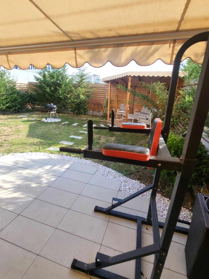 Sika Sunny Garden Apartment Arad Buitenkant foto